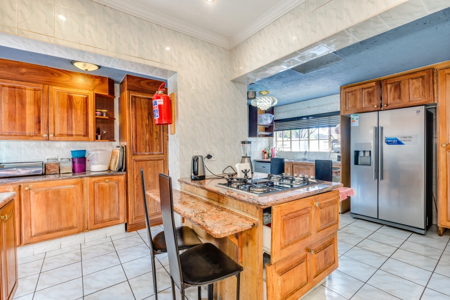 5 Bedroom Property for Sale in Fourways Gauteng