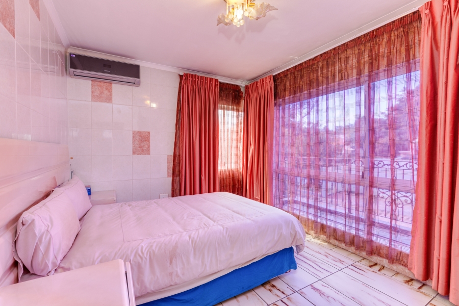 5 Bedroom Property for Sale in Fourways Gauteng