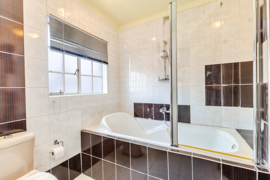 5 Bedroom Property for Sale in Fourways Gauteng