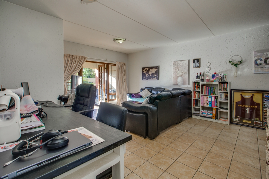 2 Bedroom Property for Sale in Paulshof Gauteng