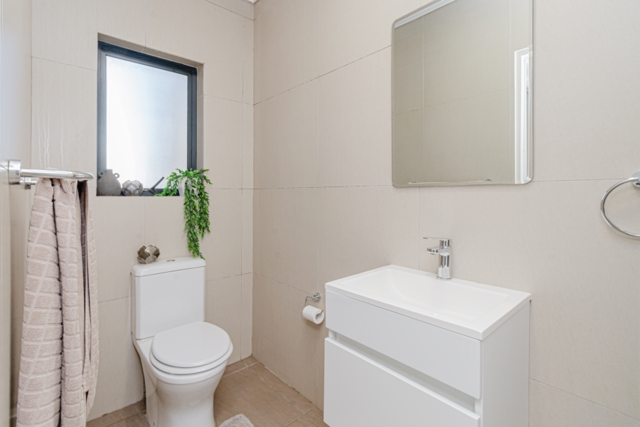 To Let 4 Bedroom Property for Rent in Kyalami Estates Gauteng