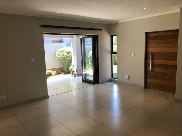 To Let 4 Bedroom Property for Rent in Bryanston East Gauteng