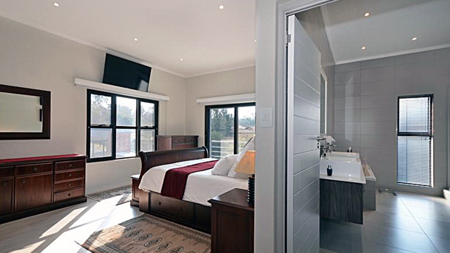 To Let 4 Bedroom Property for Rent in Bryanston East Gauteng