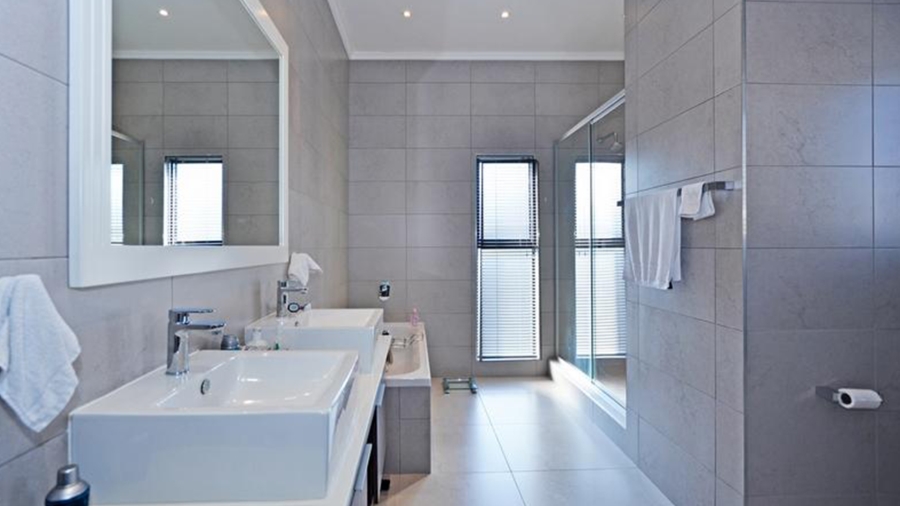 To Let 4 Bedroom Property for Rent in Bryanston East Gauteng