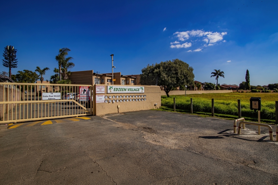 To Let 3 Bedroom Property for Rent in Edleen Gauteng