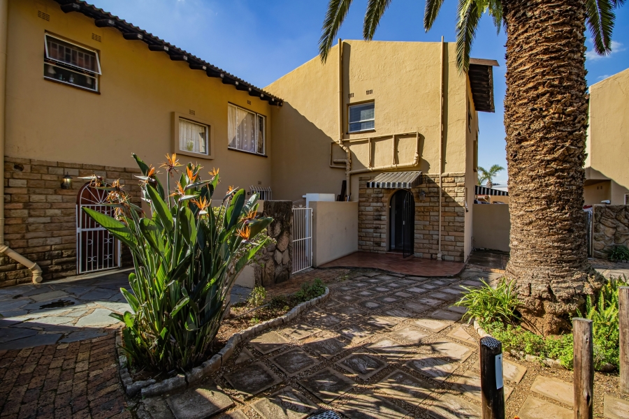 To Let 3 Bedroom Property for Rent in Edleen Gauteng