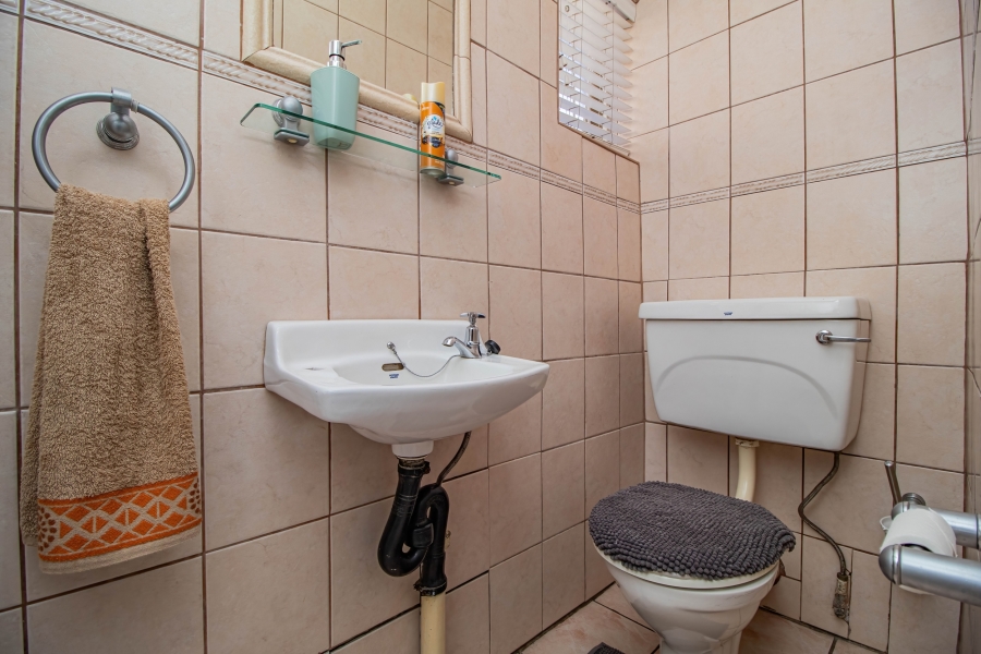 To Let 3 Bedroom Property for Rent in Edleen Gauteng