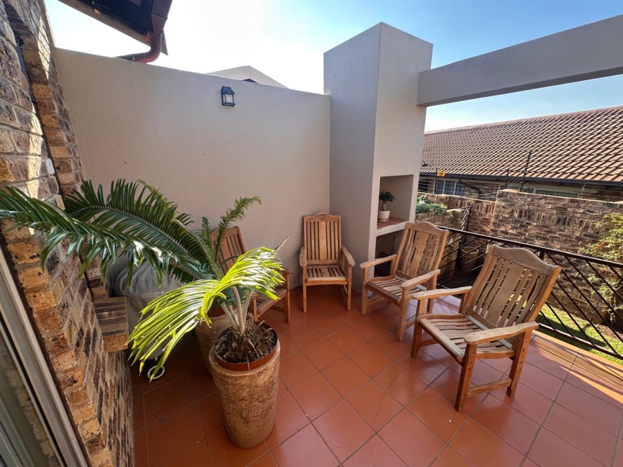 To Let 3 Bedroom Property for Rent in Rangeview Gauteng