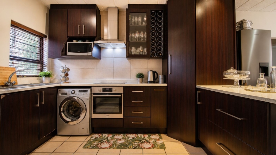 2 Bedroom Property for Sale in Sunninghill Gauteng