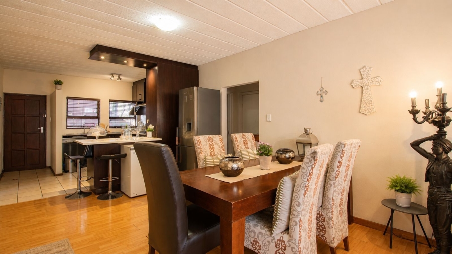 2 Bedroom Property for Sale in Sunninghill Gauteng