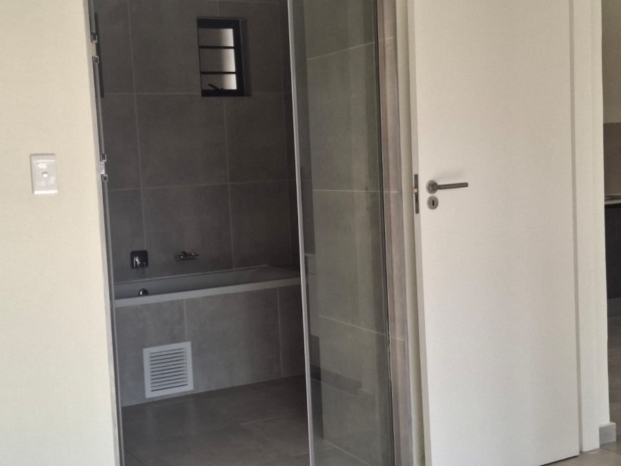 1 Bedroom Property for Sale in Greenstone Hill Gauteng