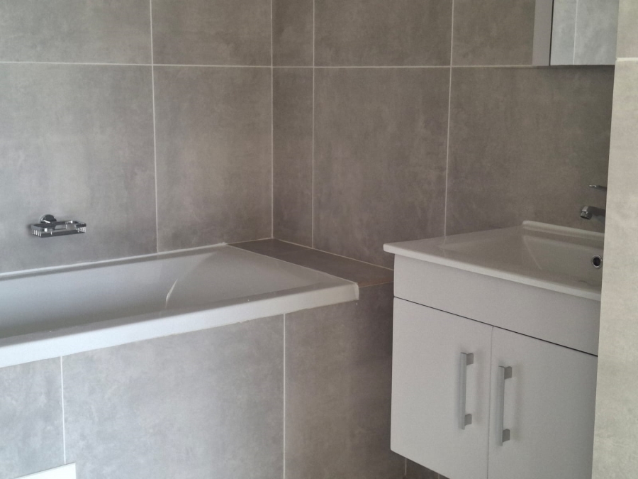 1 Bedroom Property for Sale in Greenstone Hill Gauteng