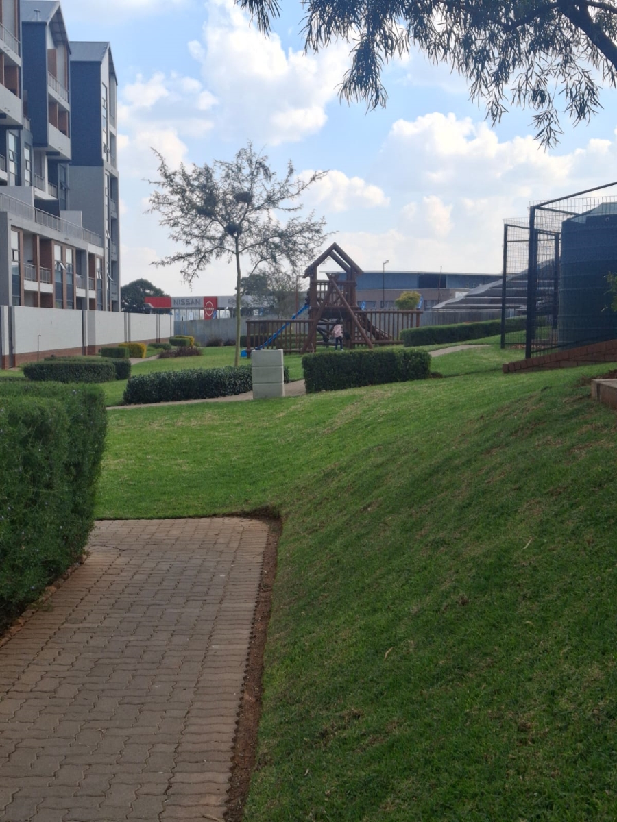 1 Bedroom Property for Sale in Greenstone Hill Gauteng