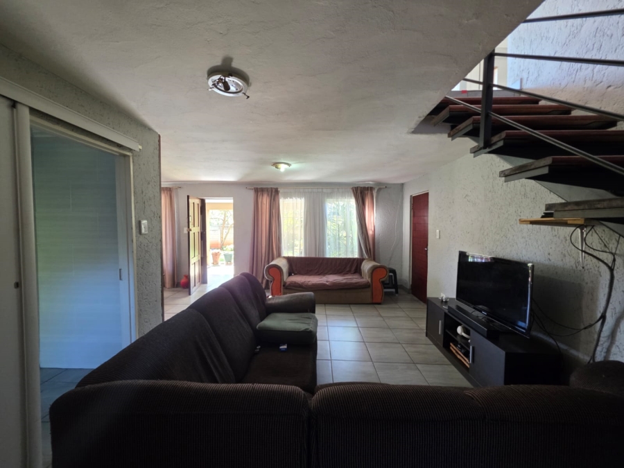 3 Bedroom Property for Sale in Daggafontein Gauteng