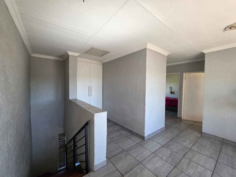 3 Bedroom Property for Sale in Daggafontein Gauteng