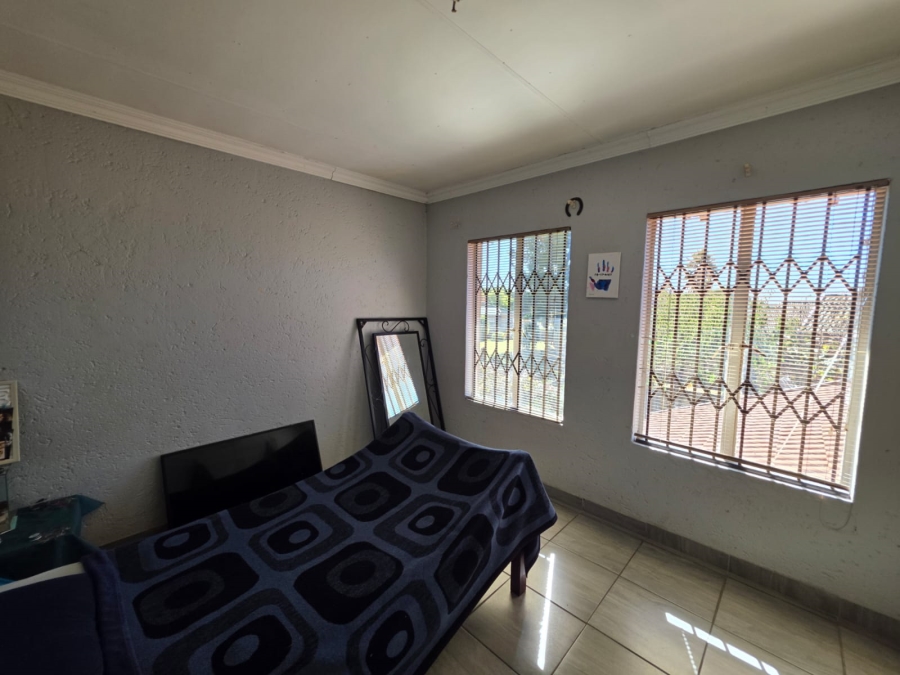 3 Bedroom Property for Sale in Daggafontein Gauteng