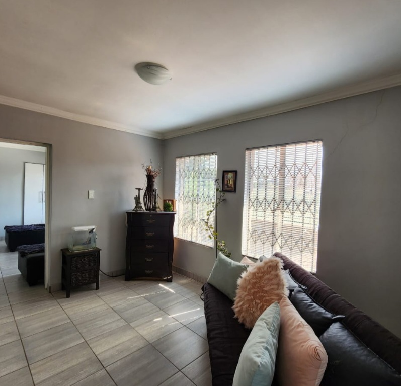 3 Bedroom Property for Sale in Daggafontein Gauteng