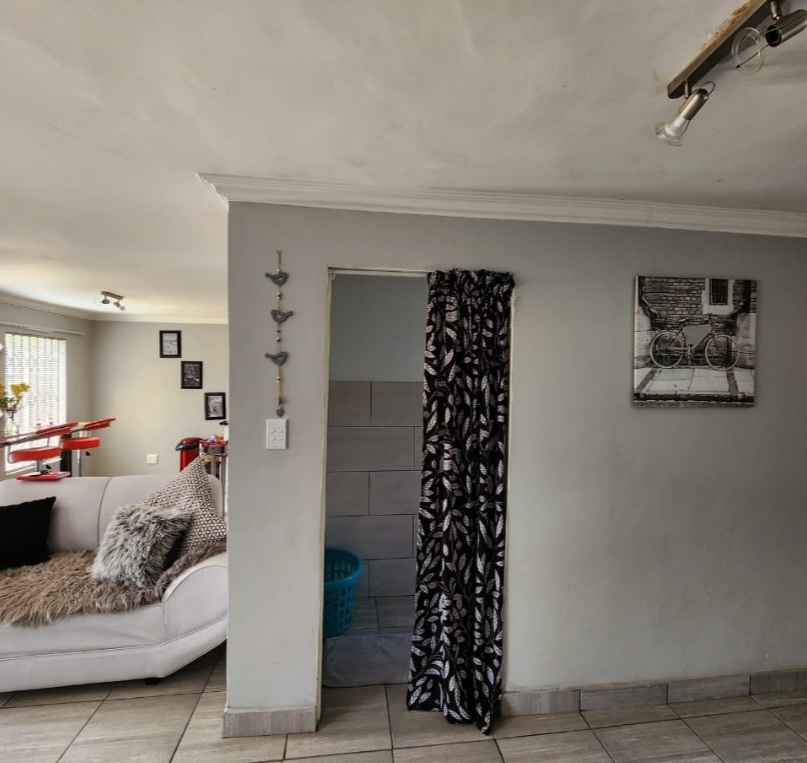 3 Bedroom Property for Sale in Daggafontein Gauteng