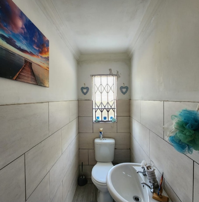 3 Bedroom Property for Sale in Daggafontein Gauteng