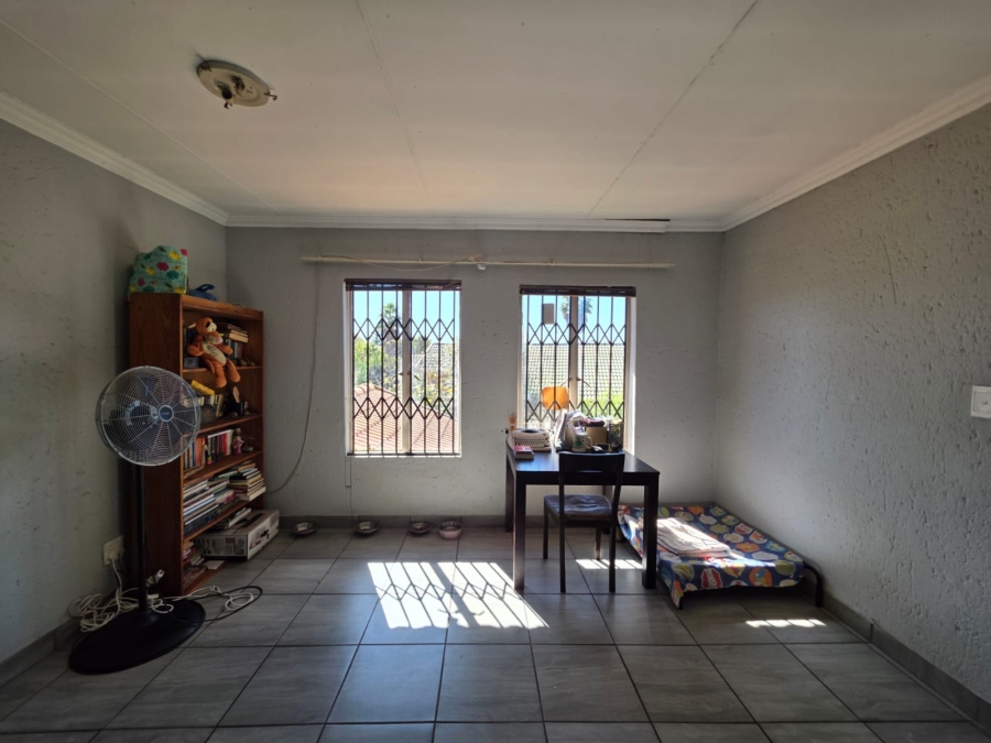 3 Bedroom Property for Sale in Daggafontein Gauteng