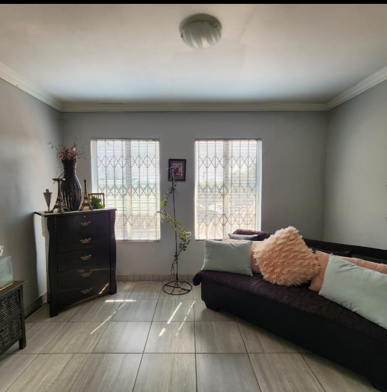 3 Bedroom Property for Sale in Daggafontein Gauteng