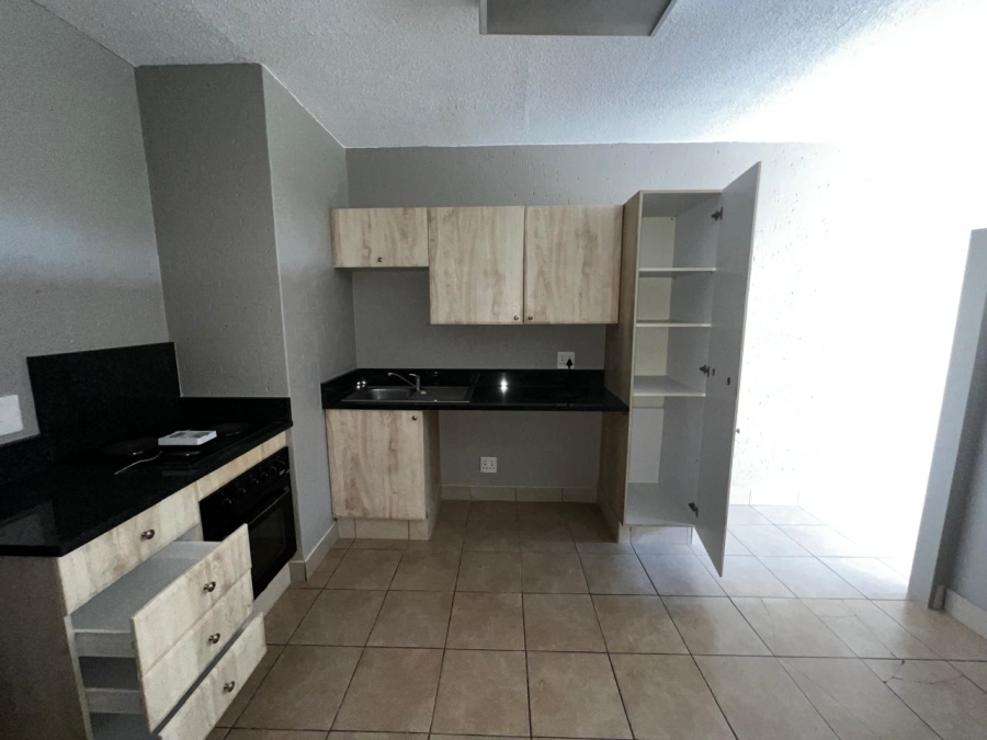 1 Bedroom Property for Sale in Hillcrest Gauteng