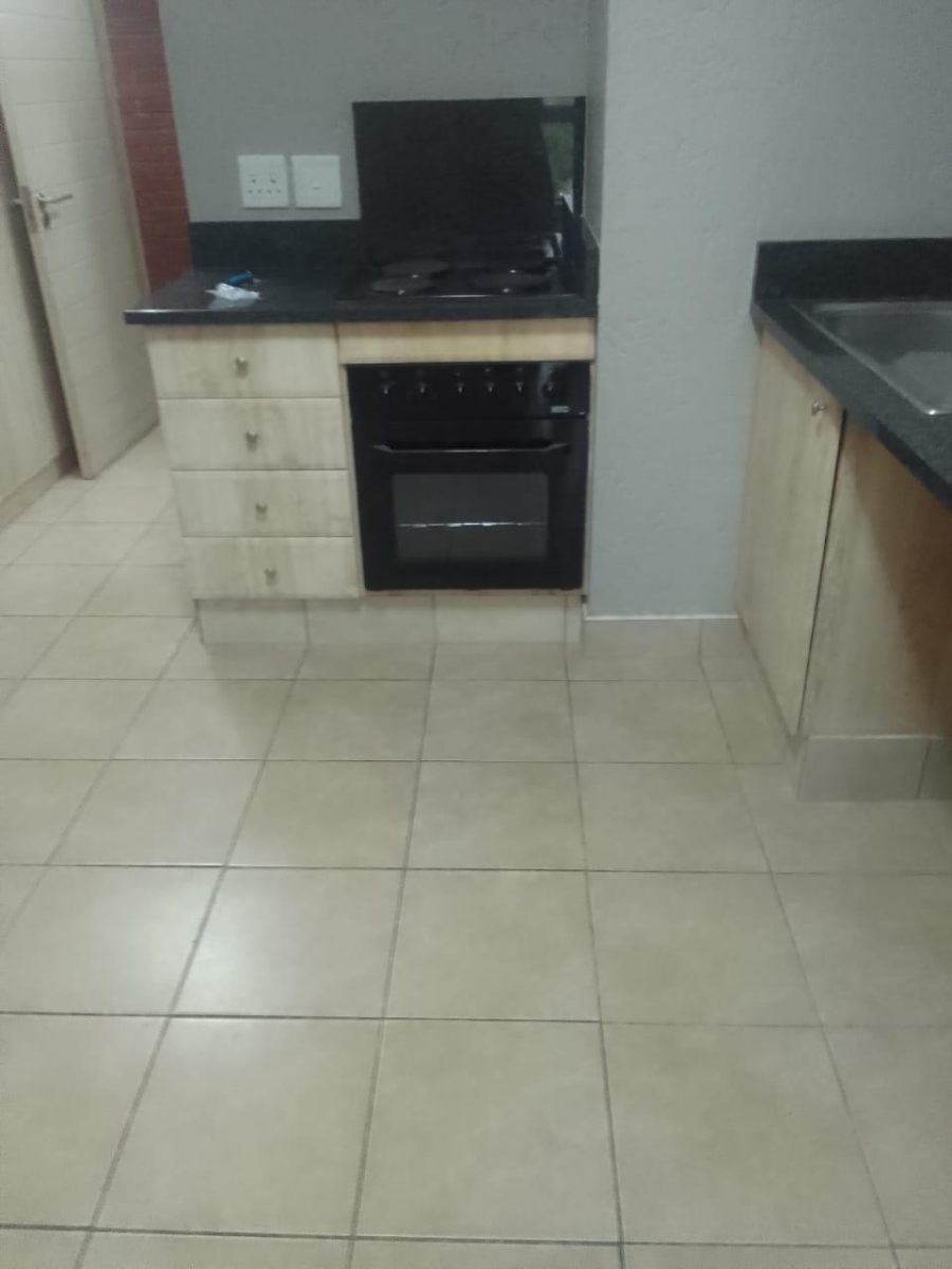 1 Bedroom Property for Sale in Hillcrest Gauteng