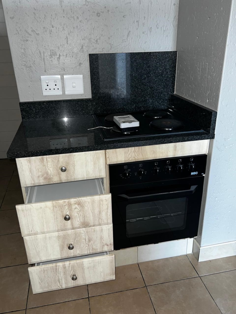1 Bedroom Property for Sale in Hillcrest Gauteng