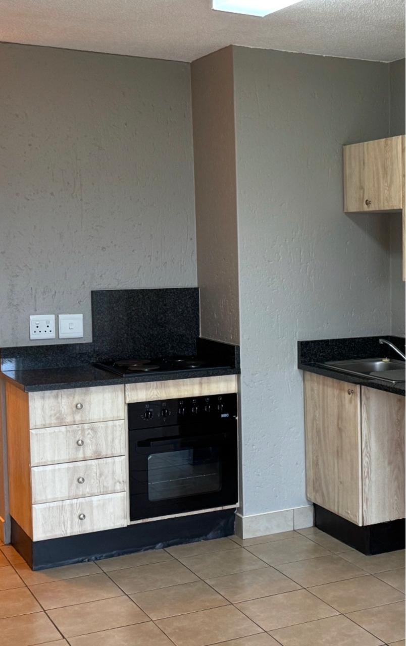 1 Bedroom Property for Sale in Hillcrest Gauteng