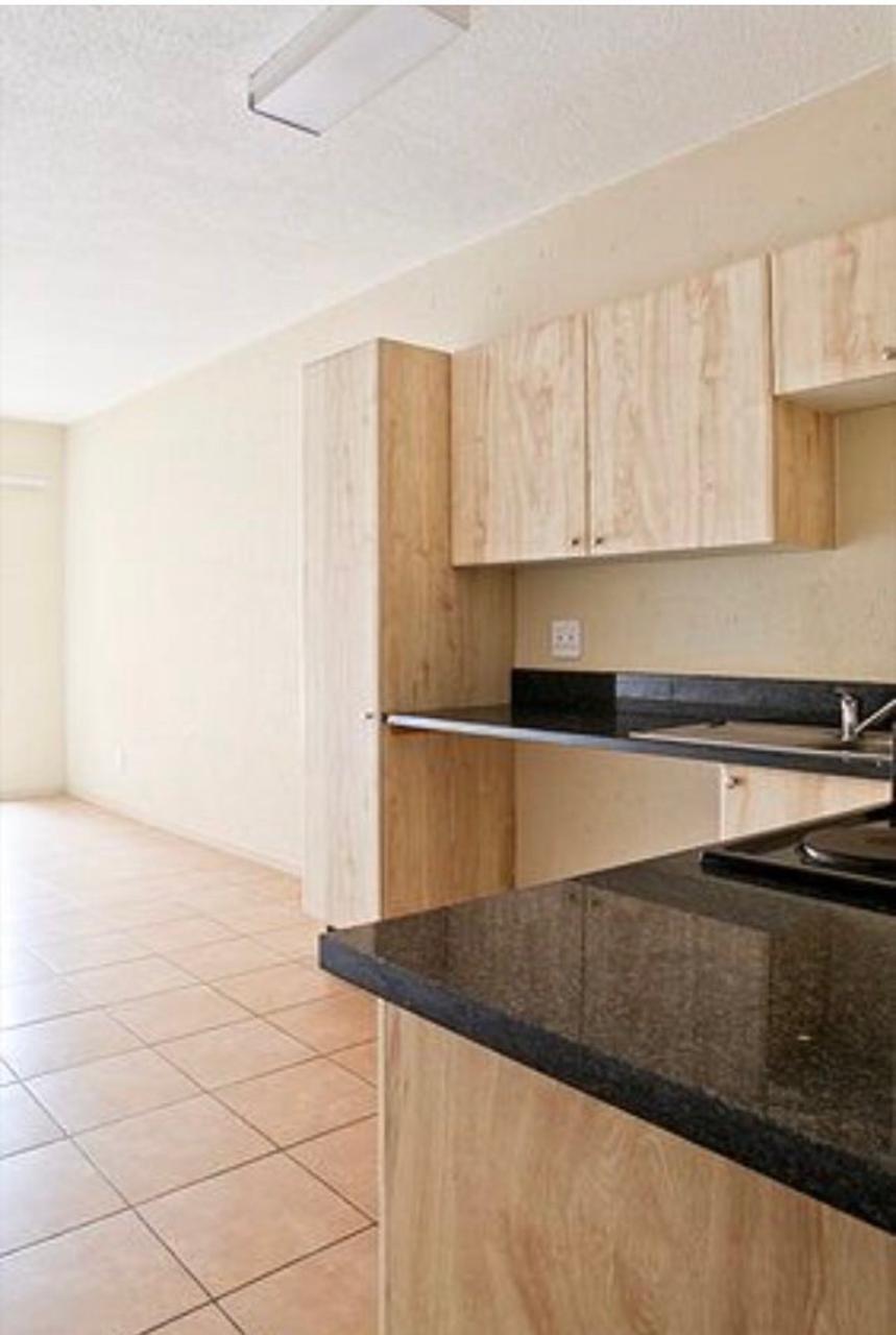 1 Bedroom Property for Sale in Hillcrest Gauteng