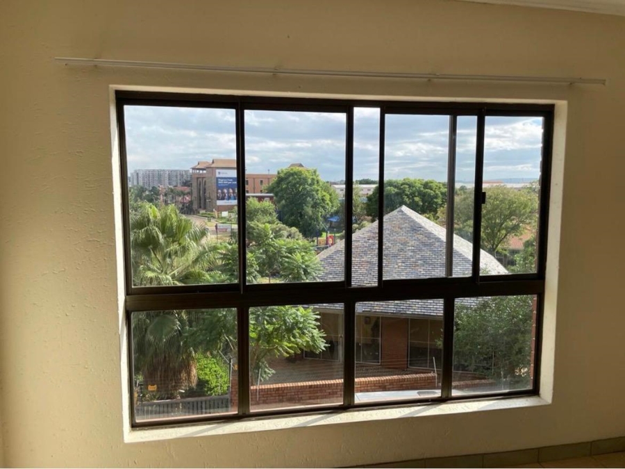 1 Bedroom Property for Sale in Hillcrest Gauteng