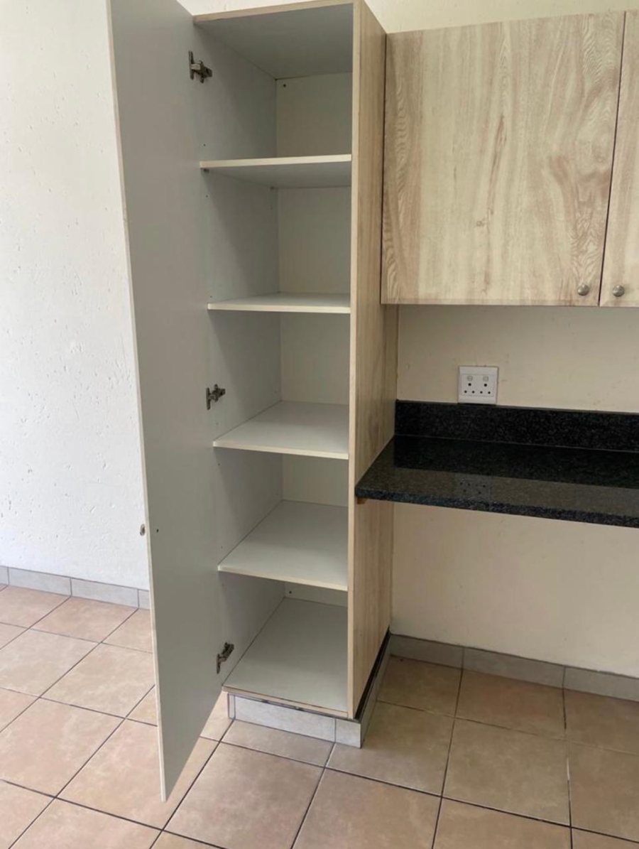 1 Bedroom Property for Sale in Hillcrest Gauteng