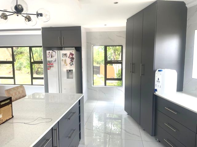4 Bedroom Property for Sale in Waterkloof Ridge Gauteng