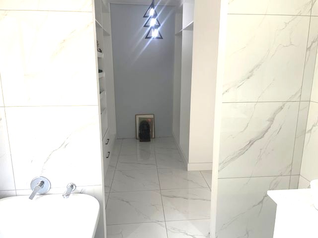 4 Bedroom Property for Sale in Waterkloof Ridge Gauteng