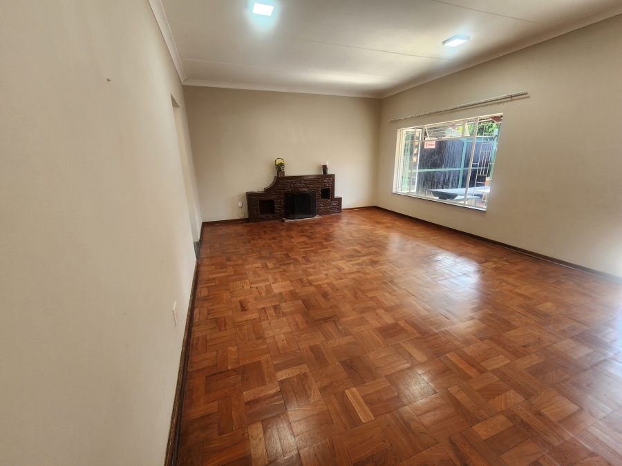 4 Bedroom Property for Sale in Les Marais Gauteng
