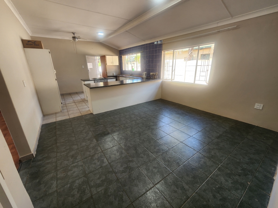 4 Bedroom Property for Sale in Les Marais Gauteng