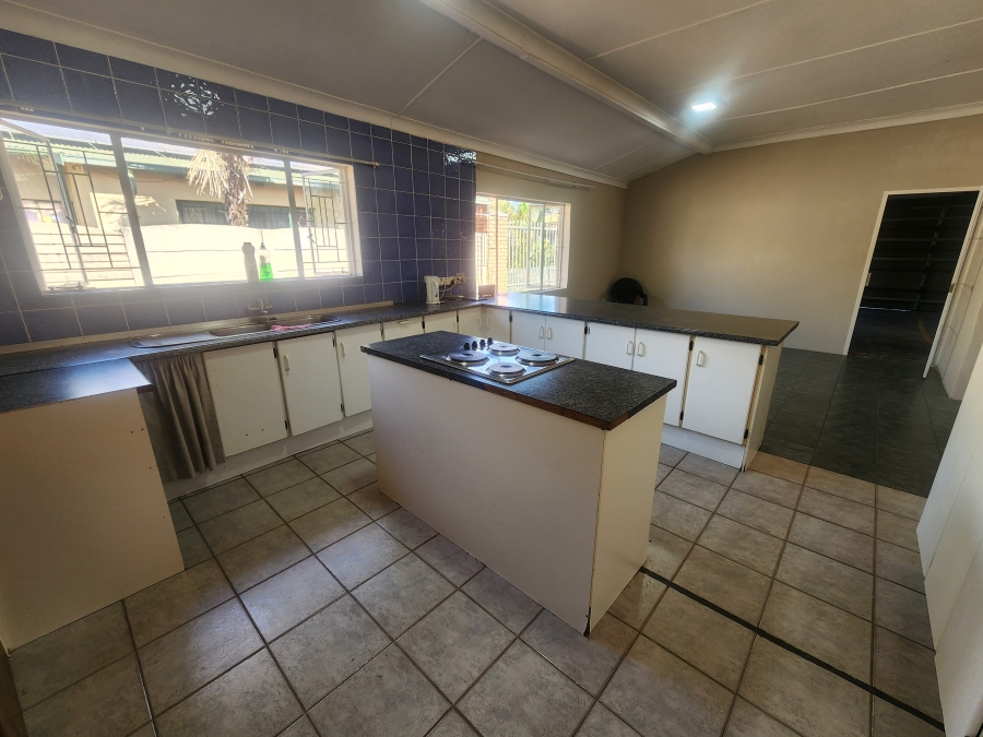 4 Bedroom Property for Sale in Les Marais Gauteng