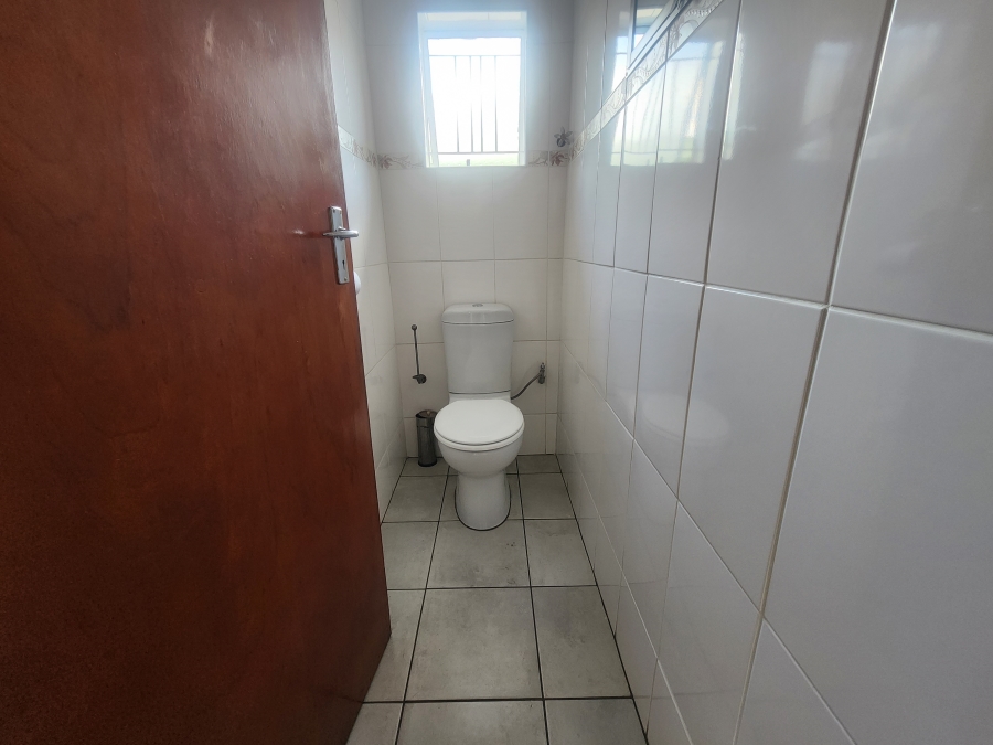 4 Bedroom Property for Sale in Les Marais Gauteng
