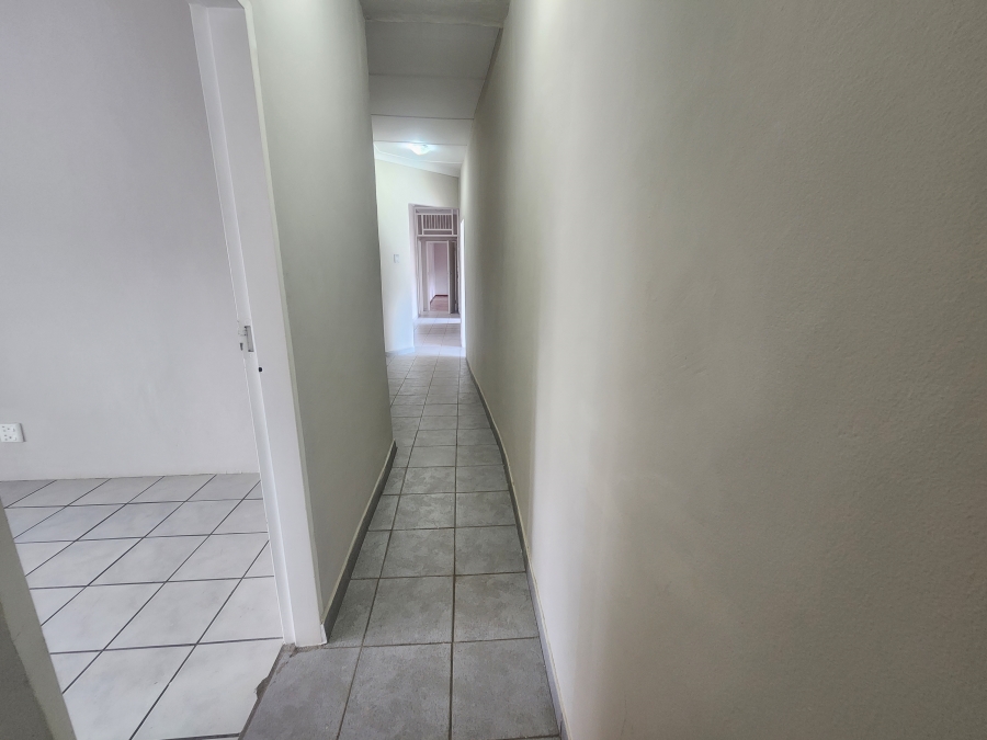 4 Bedroom Property for Sale in Les Marais Gauteng