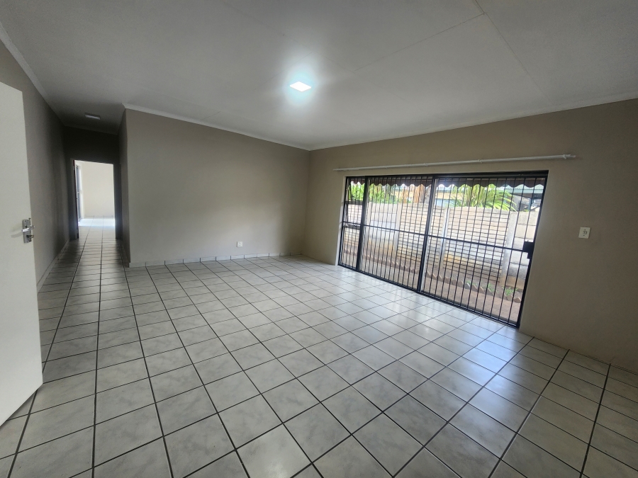 4 Bedroom Property for Sale in Les Marais Gauteng