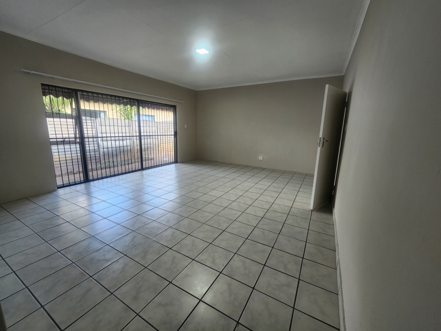 4 Bedroom Property for Sale in Les Marais Gauteng