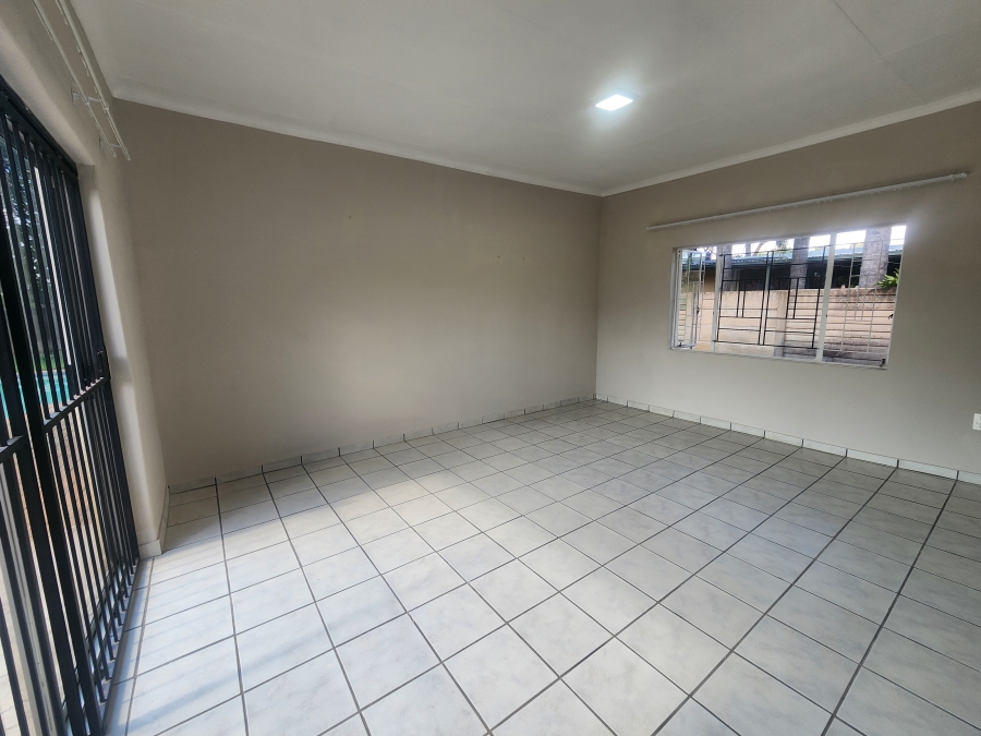 4 Bedroom Property for Sale in Les Marais Gauteng