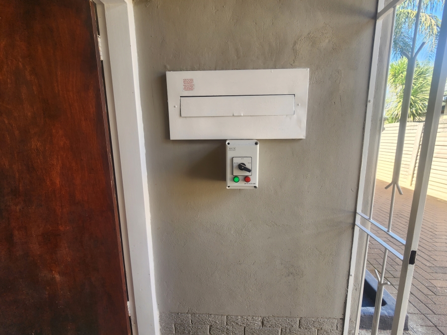 4 Bedroom Property for Sale in Les Marais Gauteng