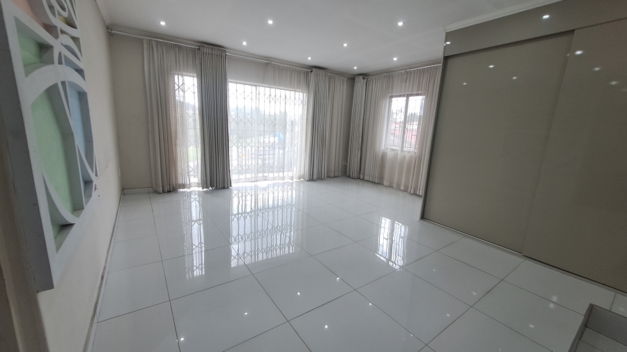 4 Bedroom Property for Sale in Shalimar Ridge Gauteng