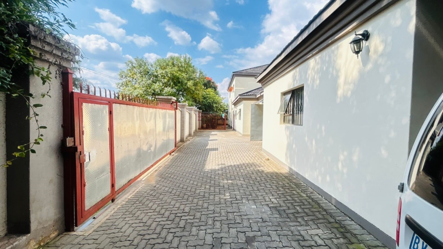 3 Bedroom Property for Sale in Capital Park Gauteng