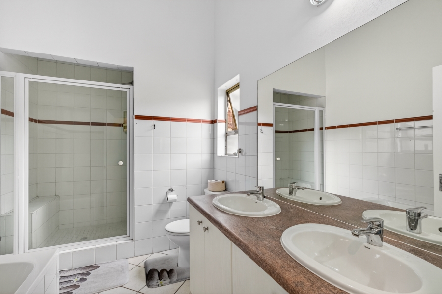 3 Bedroom Property for Sale in Noordhang Gauteng