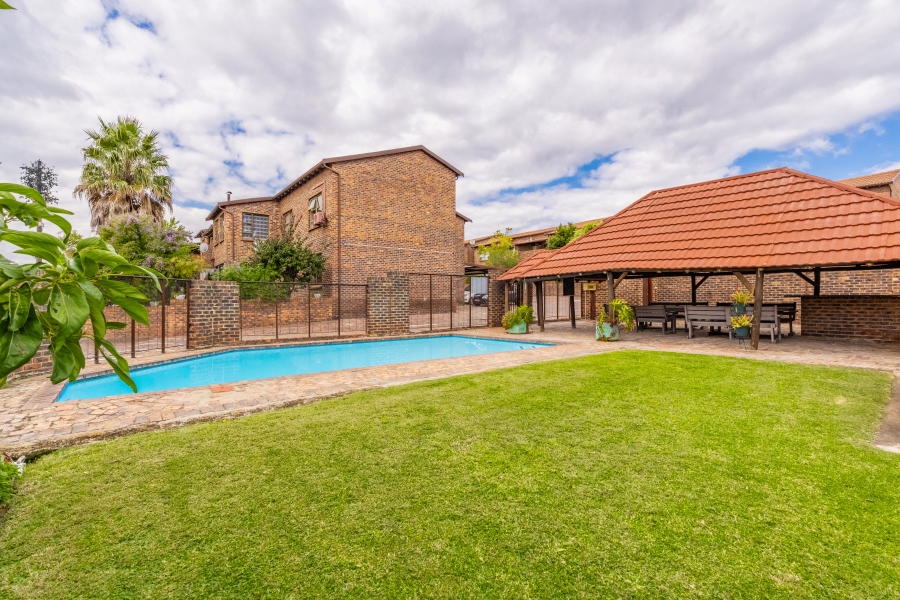 3 Bedroom Property for Sale in Noordhang Gauteng