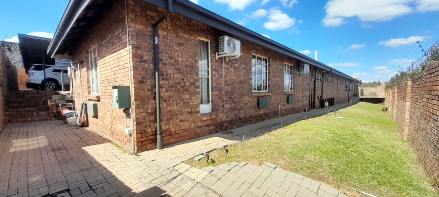 To Let Commercial Property for Rent in Kyalami Gauteng