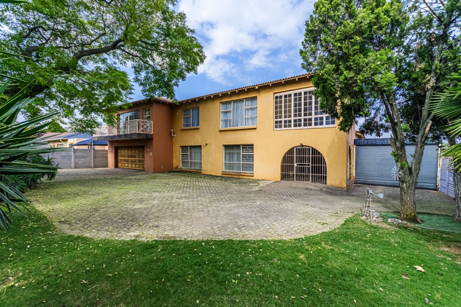 5 Bedroom Property for Sale in Florida Gauteng