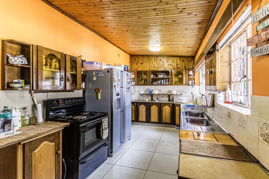 5 Bedroom Property for Sale in Florida Gauteng